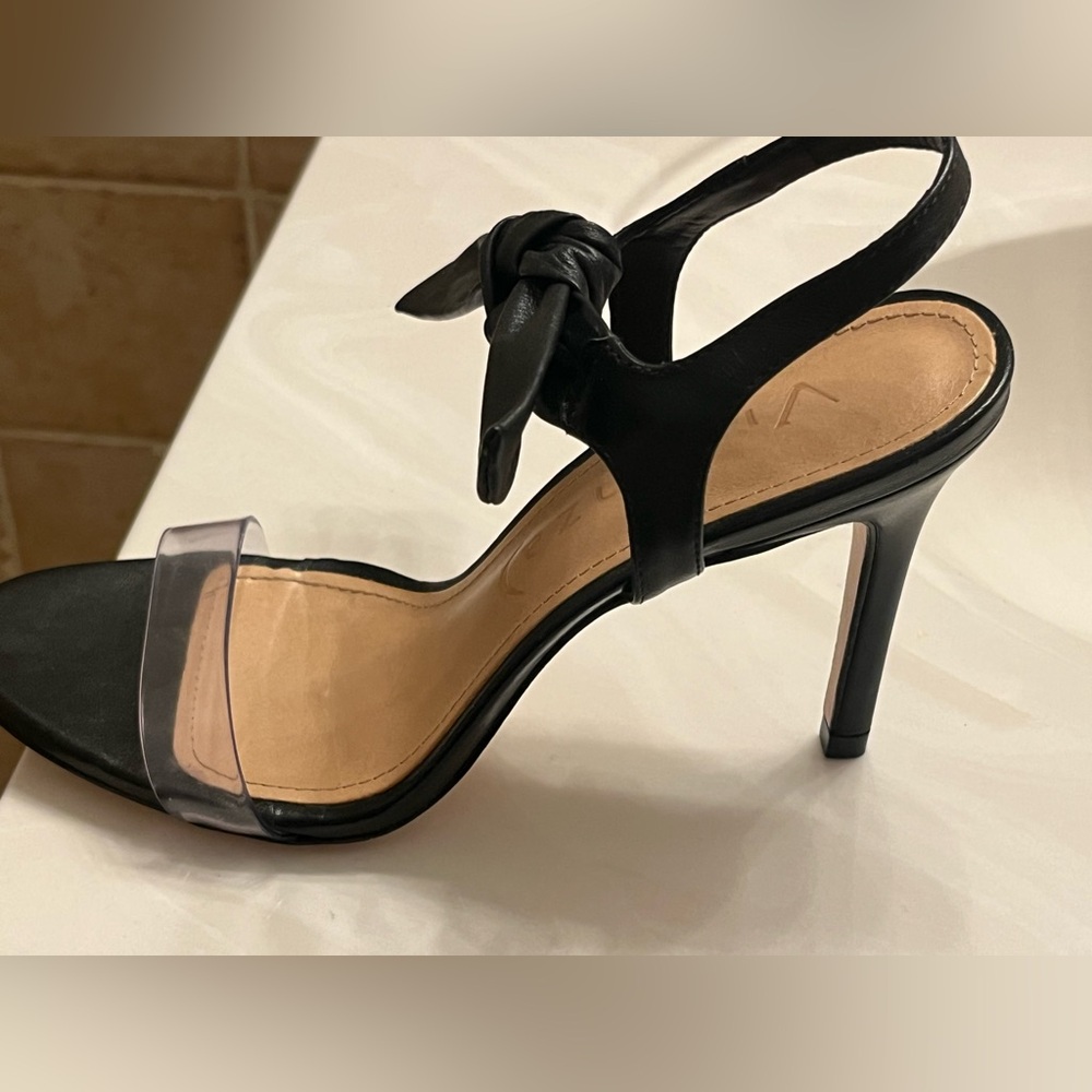Gorgeous black dress sandal